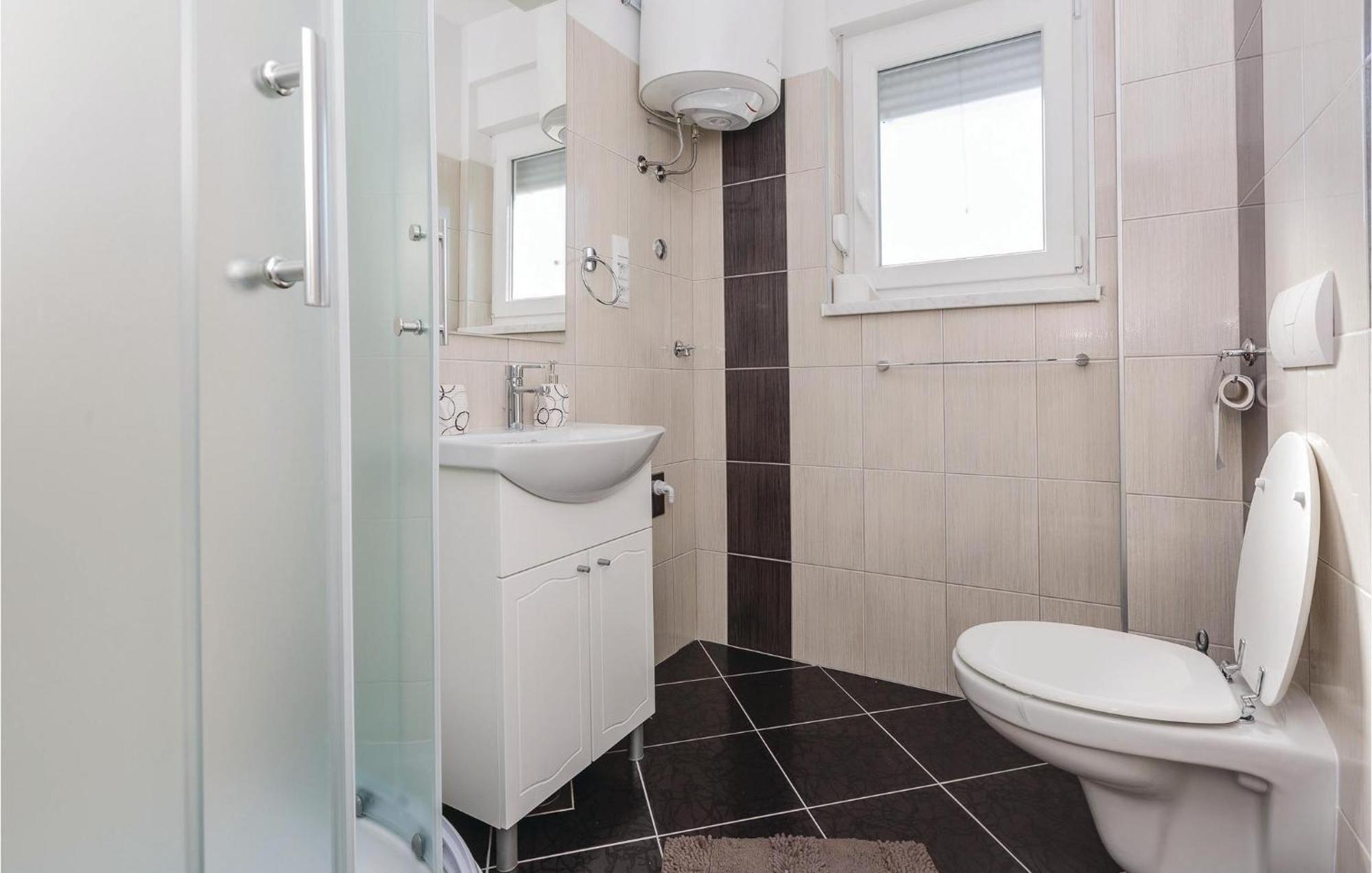 Amazing Apartment In Saldun With Wifi Trogir Buitenkant foto