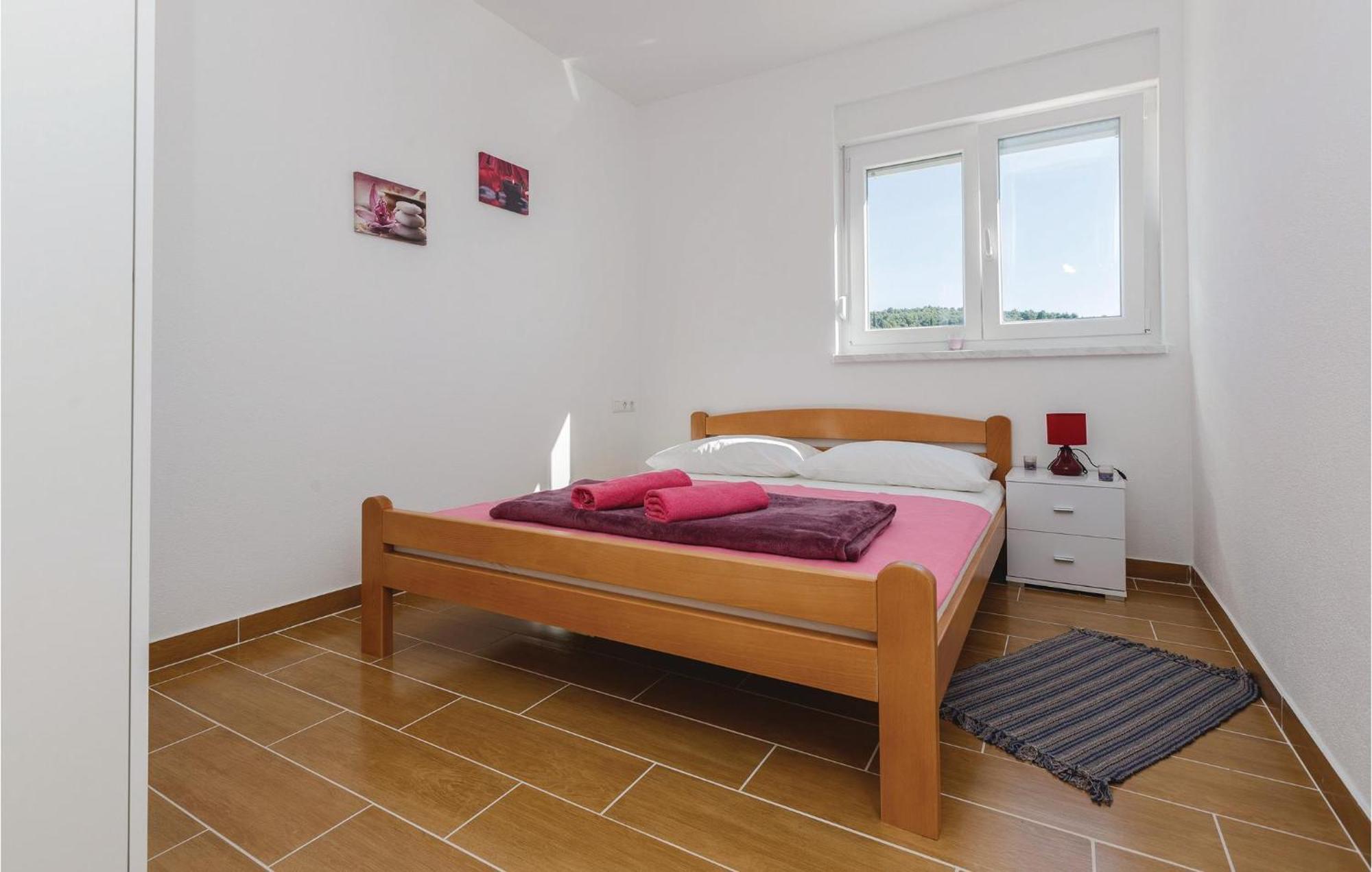Amazing Apartment In Saldun With Wifi Trogir Buitenkant foto